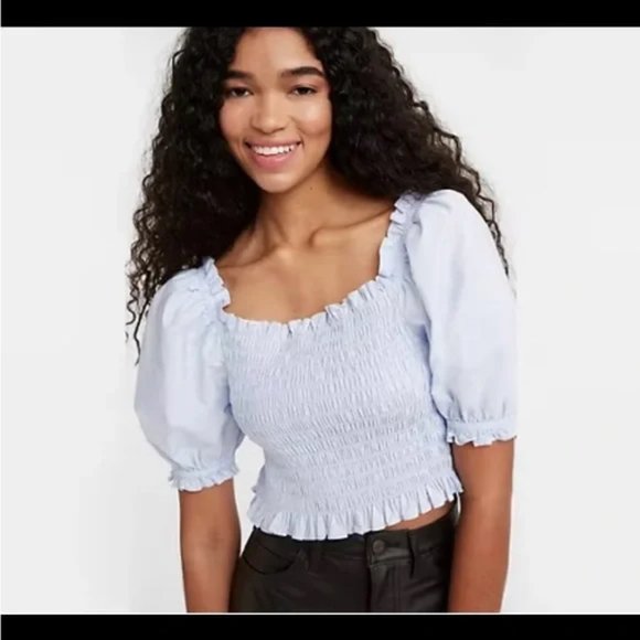 Levi's Rey Smocked Short Sleeve Blouse NWOTs - Picture 1 of 10